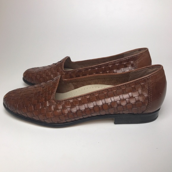 Trotters | Liz Flats in Brown - Picture 3 of 7